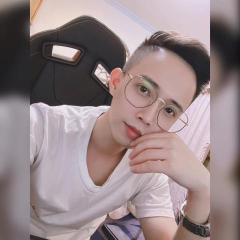 提供行李托運服務的專家黃臣逸