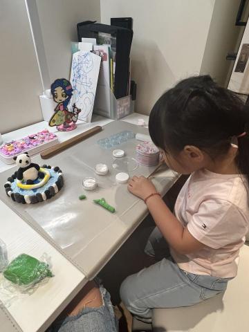 莉莉安Lilian - 4歲一對一家教～夏日清涼泡水的熊貓