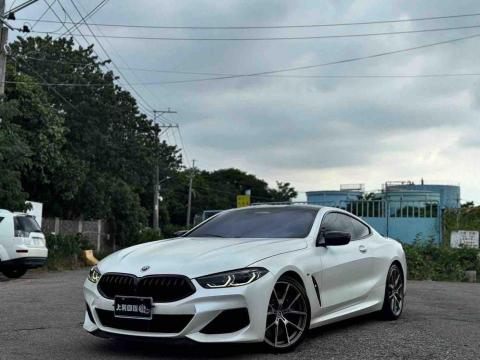 台南二手車買賣 - 2019年 M850i Coupe 總代理
‼️市場稀有‼️等你帶回家❤️

全車原鈑件 鑑定認證車 無事故 
里程保證 實跑7萬公里

重點配備✅
?雷射頭燈
?摸門解鎖
?5AU智能駕駛輔助
?碳纖維車頂
?Nappa紅內裝
?電吸門
?360環景
?Apple CarPlay
?M版卡鉗
?冷熱通風椅

升級改裝?
✨全車消光白貼膜(底色白)
✨正AC中尾排氣管
✨正AC碳纖維尾翼
✨正AC方向盤
✨正M8碳纖維後視鏡殼、內飾板
✨正M8黑鼻頭

提供免費試乘 保證雙方權益
國產.外匯.進口代客尋車