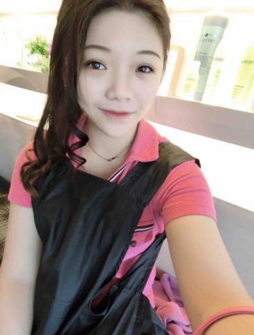 提供清粉刺面膜服務的專家倪湘