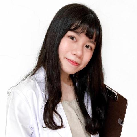 提供初日診所dcard服務的專家世如