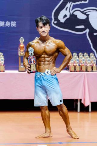 雙北自由教練Mick-柳丁 - 健而美新秀形體冠軍