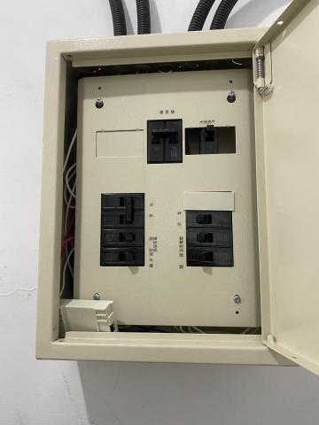 張小瑋 - 配電盤更新