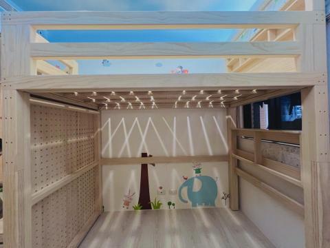 木匠之家CarpentersHouse - 案例ㄧ.新北市蘆洲高腳床洞洞板轉角樓梯櫃