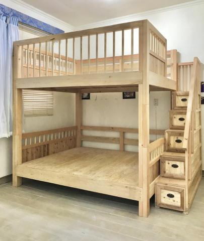 木匠之家CarpentersHouse - 案例二：北投雙人床上下舖搭配五階梯大樓梯櫃