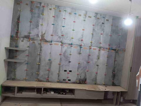 黃建堯 - 電視牆特殊磚