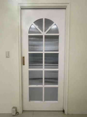 築峰門片安裝 - 實木玻璃拉門 築峰門片安裝 - 實木玻璃拉門