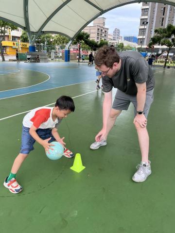 Robert英語籃球 - 