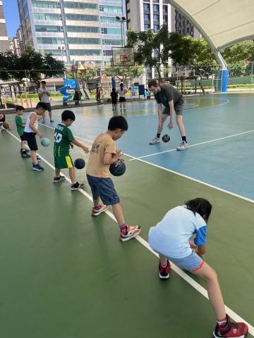 Robert英語籃球 - 