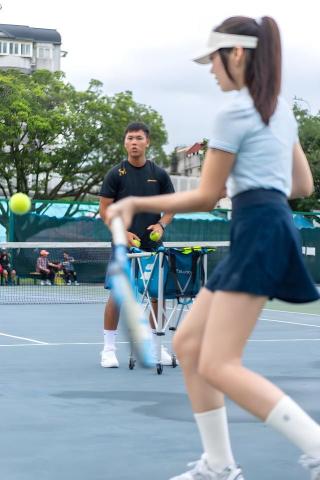 劉冠宏 - 成人網球教學