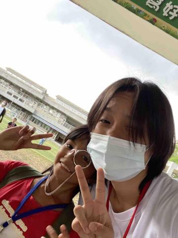 王天予 - 與孩子的合照