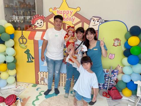 Rita 瑞芬 - 到府抓周派對主持