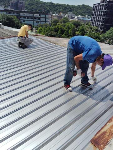 永立工程行 - 覆蓋白鐵清板