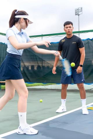 劉冠宏 - 成人網球教學