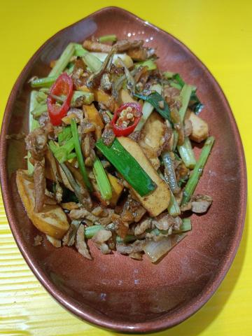 王冠霖 - 客家小炒