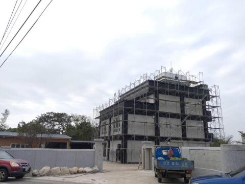 鄭富升 - 水包砂結合