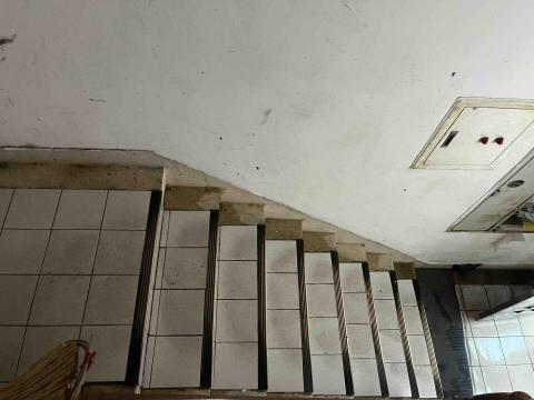 林育賢 - 樓梯清洗後