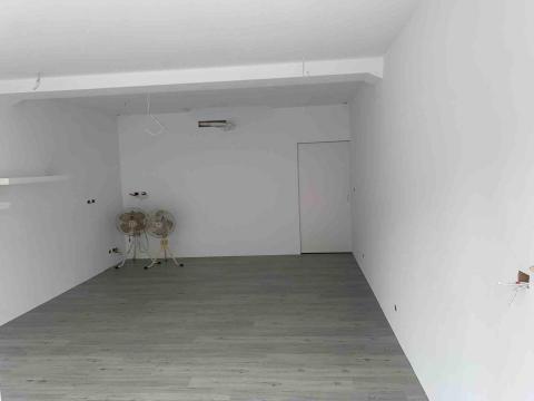 宇涵室內裝潢 - 石塑地板