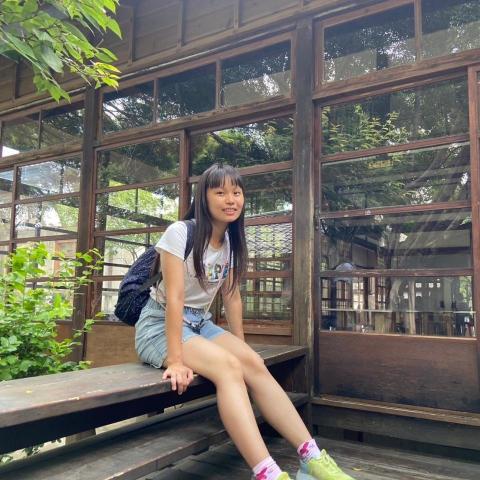 提供保母服務的專家邱燕鑫