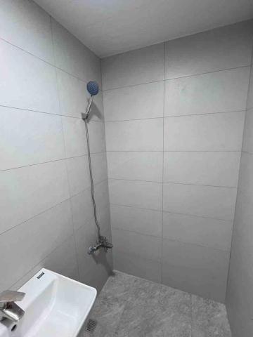 世鴻有限公司 - 