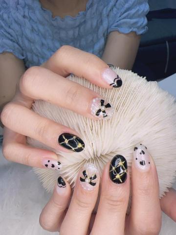 玉雯。  跑腿，代排隊，代買 - 