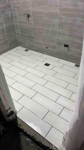 厲彥彣 - 浴廁磁磚