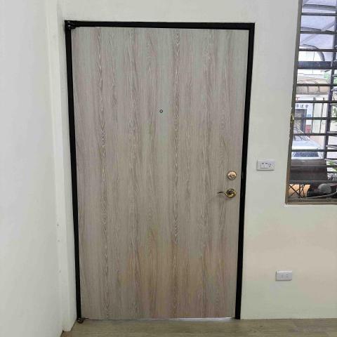 飛恩建築室內貼膜 - 施工後
木紋貼膜改色