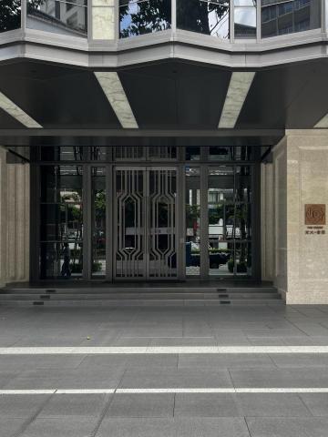 松高股份有限公司 - 元大晶華90度重型自動門