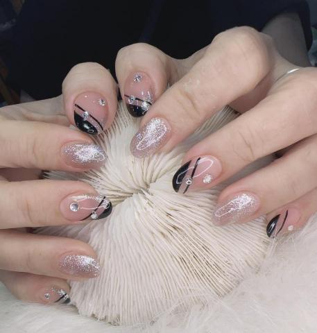 玉雯。  跑腿，代排隊，代買 - 