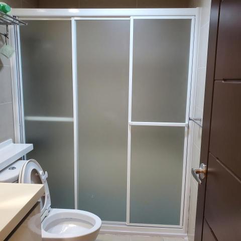 蕭小姐 - 乾溼分離一字型拉門