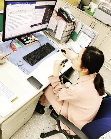 謝佳穎 - 在我的正職工作範疇中，包含諸多行政、組織、管理、溝通協調，故在以上項目中的軟實力佳。