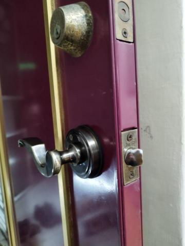 周昆興 - 大門鎖頭更換後