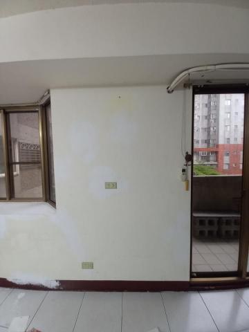 你為什麼不問問神奇海螺呢 - 新竹市，全室不含天花板乳膠漆，社區：工研雙星，批土+防水抗裂水泥+防水漆，全部完成，施工中