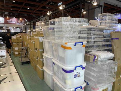 睏咩霸回頭車   久大物流托運  搬家 - 台北世貿展進場