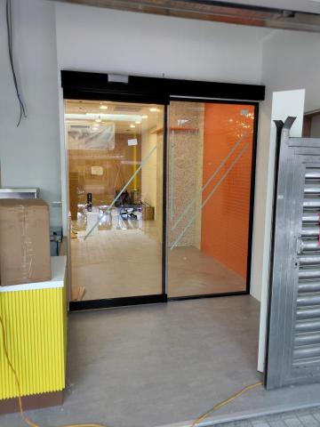 張志誠 - 與知名早餐店的長期配合，負責自動門機與門片的部分。