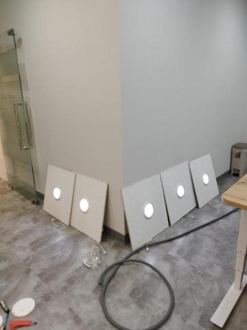 周昆興 - 緊急照明燈開孔配線安裝