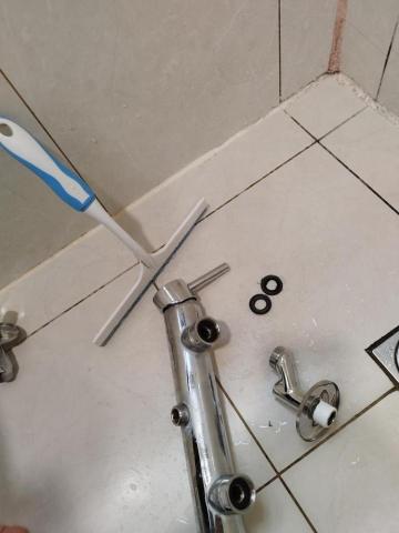 周昆興 - 淋浴龍頭修繕工程