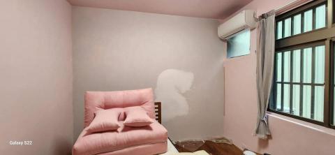 你為什麼不問問神奇海螺呢 - 新竹市東區，社區名稱：比利弗山莊 乳膠漆+拆除壁紙 施工前