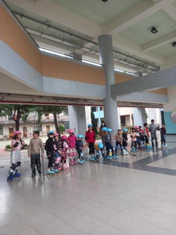 風速龍直排輪 - 