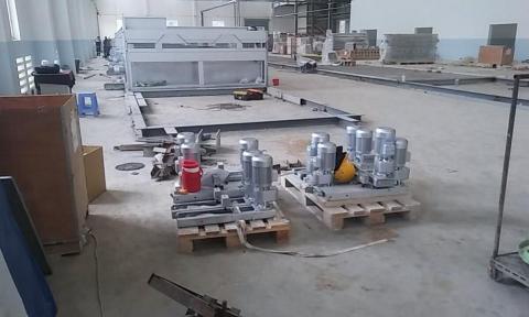 佑萊企業社-越南有順責任有限公司 - 機台安裝一半