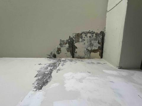 寒藝靈彩有限公司 - 台北市內湖區
住家停車處樓聽間天花板壁癌-未處理 寒藝靈彩有限公司 - 台北市內湖區
住家停車處樓聽間天花板壁癌-未處理