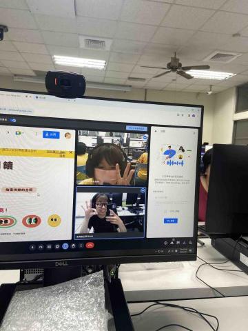 鍾雯卉 - 數位學伴課程