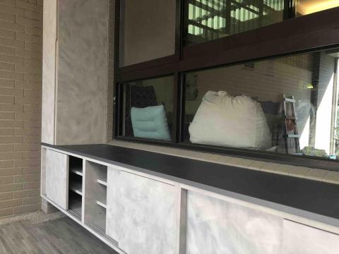 Una藝術家居 -  Una藝術家居 -