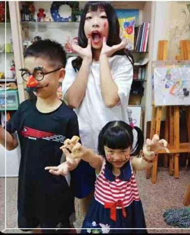 鍾雯卉 - 兒童畫室與小朋友的合照