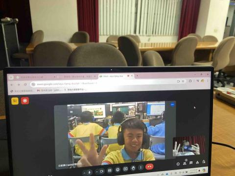 鍾雯卉 - 數位線上課程