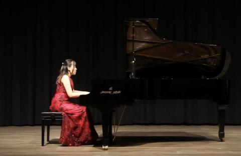 Iris老師 音樂教學 - 老師鋼琴獨奏會