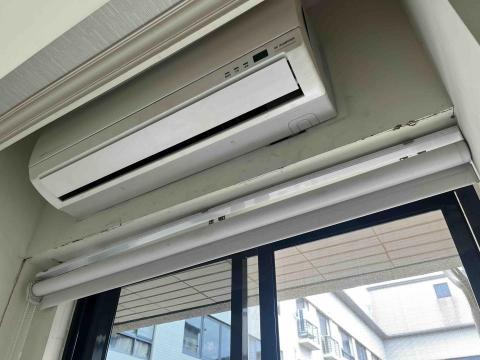 寒藝靈彩有限公司 - 新竹竹北
套房立面牆整理-Before 
去貼紙、黏貼掛鉤、重新上漆、局部壁癌 寒藝靈彩有限公司 - 新竹竹北
套房立面牆整理-Before 
去貼紙、黏貼掛鉤、重新上漆、局部壁癌