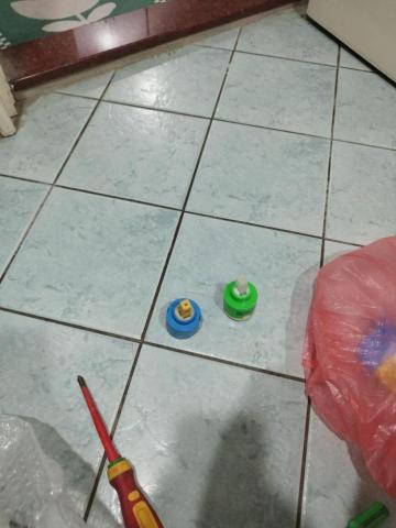 周昆興 - 水龍頭維修（更換陶瓷芯）