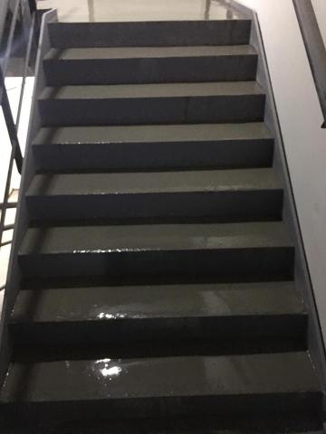 喨騰有限公司 - 專業的新建大樓鋼梯自平泥施作。