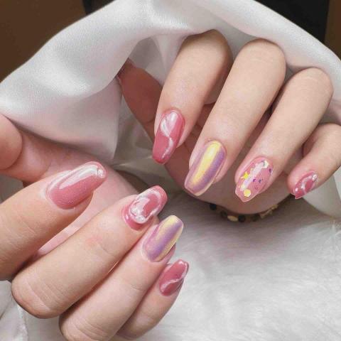 Kiki’s nail - 